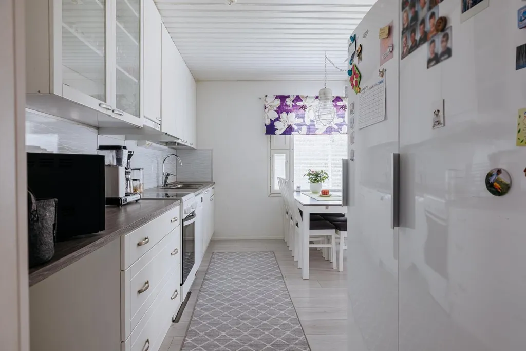 Kitchen - Spacious Apartment with Sauna in Hyllykallio