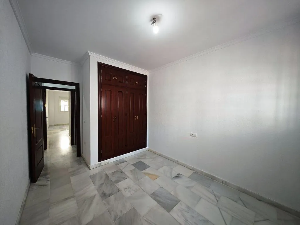 Hallway - Apartment with Balcony in Urban Centre, Chiclana