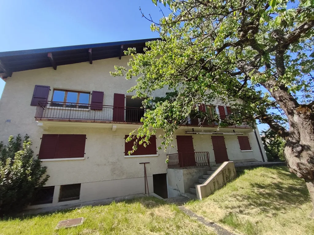 Exterior - 4-Piece Flat with Balcony in Orcier