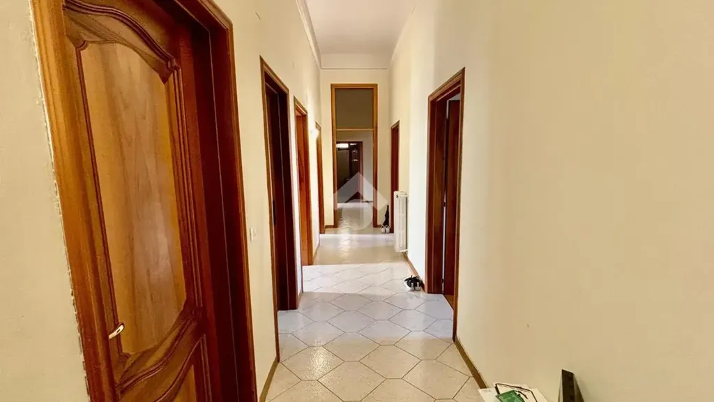 Entrée - Period Apartment with Balcony in Florence