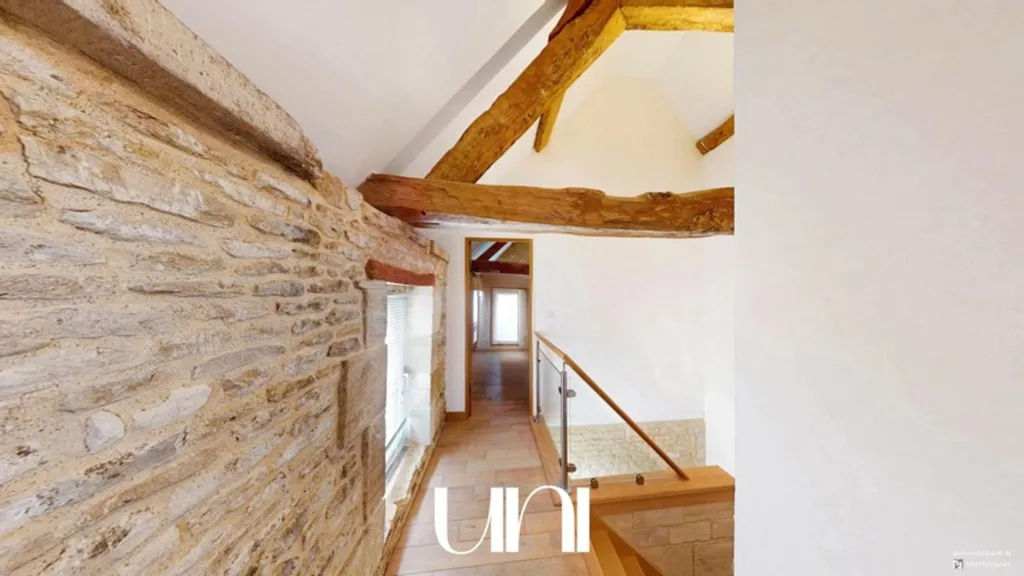 Entrée - Maison de Maître en Pierre avec Jardin à Anguerny