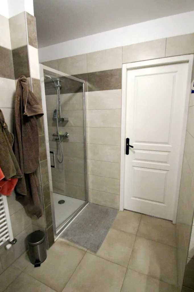Salles de bain - Appartement Meublé 1 Pièce à Oullins
