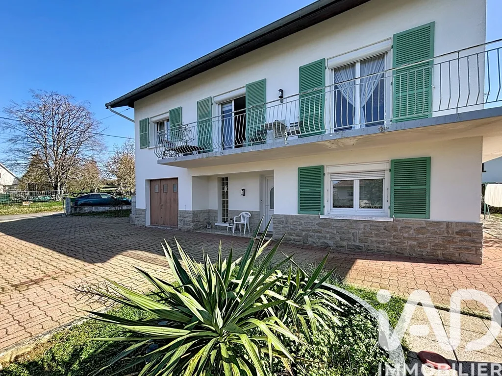 Exterior - Traditional House with Pool in Cousance