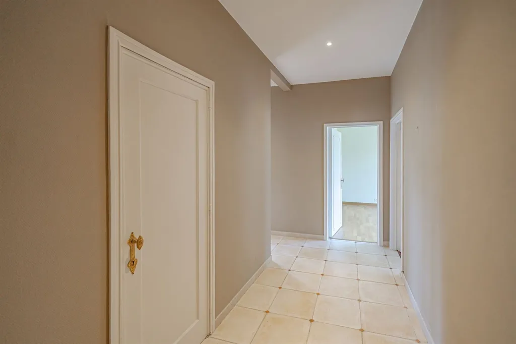 Ingresso - Flat with Garage in Solbosch, Brussels