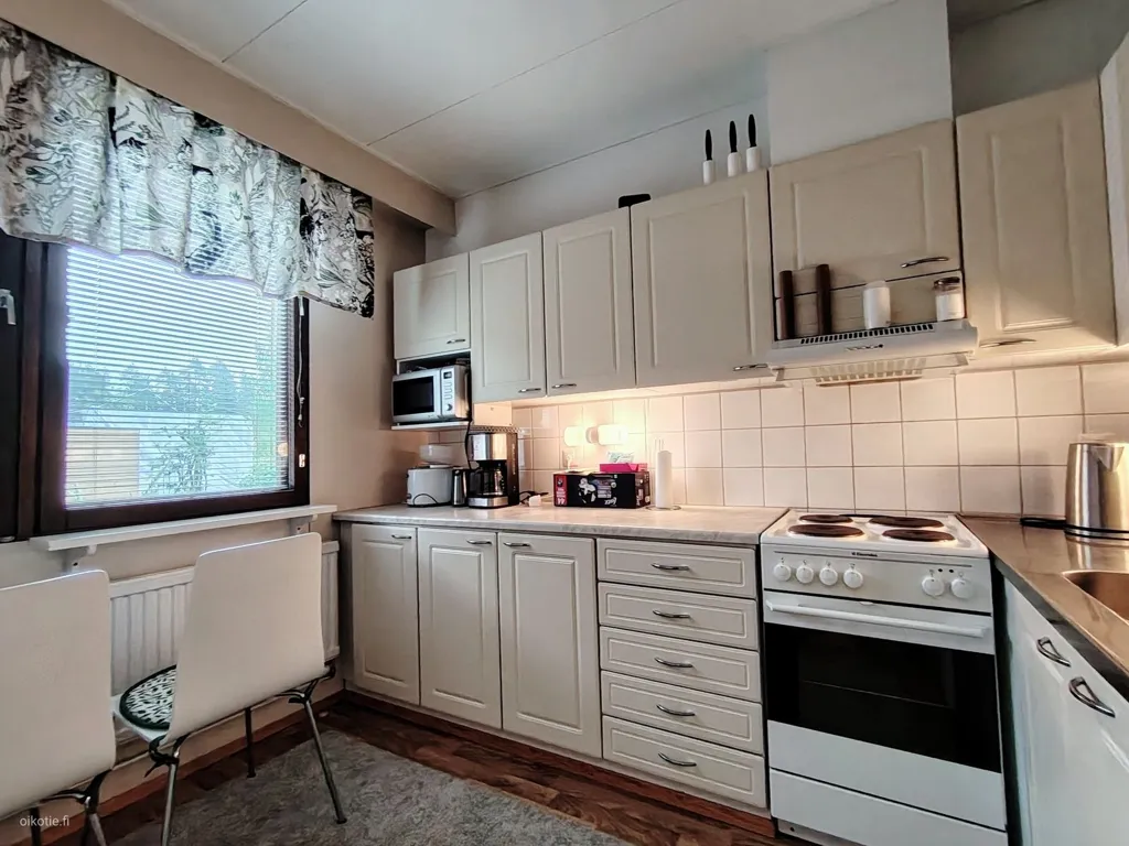 Köök - Modern Flat with Garden in Rauhala