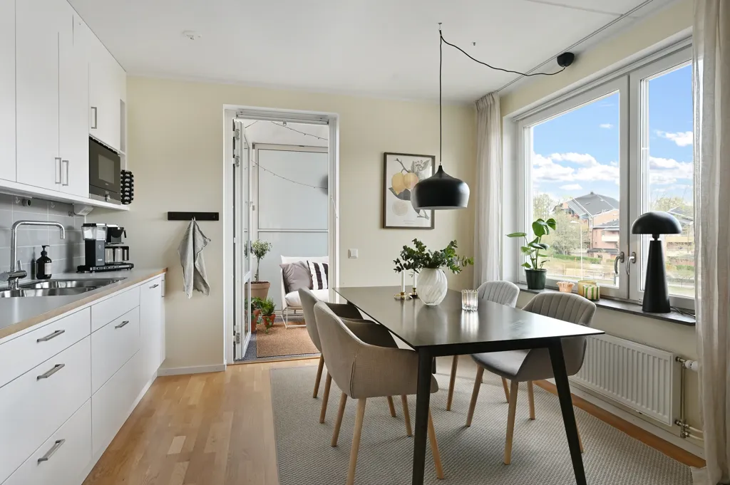 Salle à manger - Modern Flat with Balcony in Ekerö