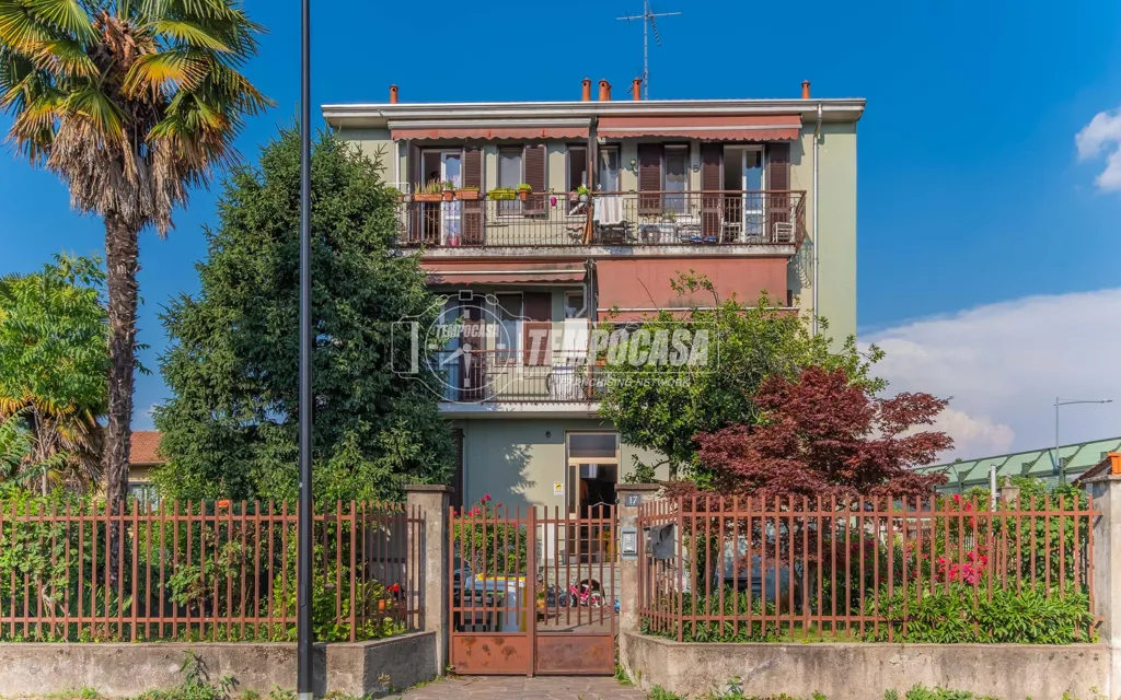 Välivaade - Brightly Lit Two-Bedroom in Novate Milanese