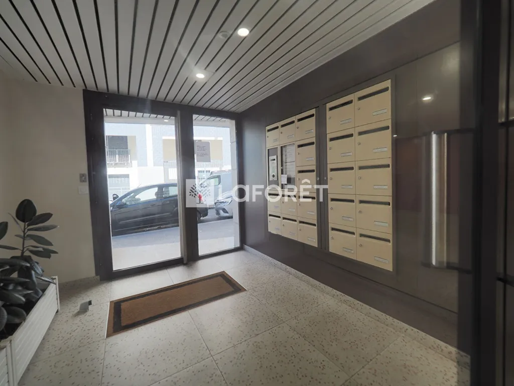 Esik - Studio with Parking in Paris-20e