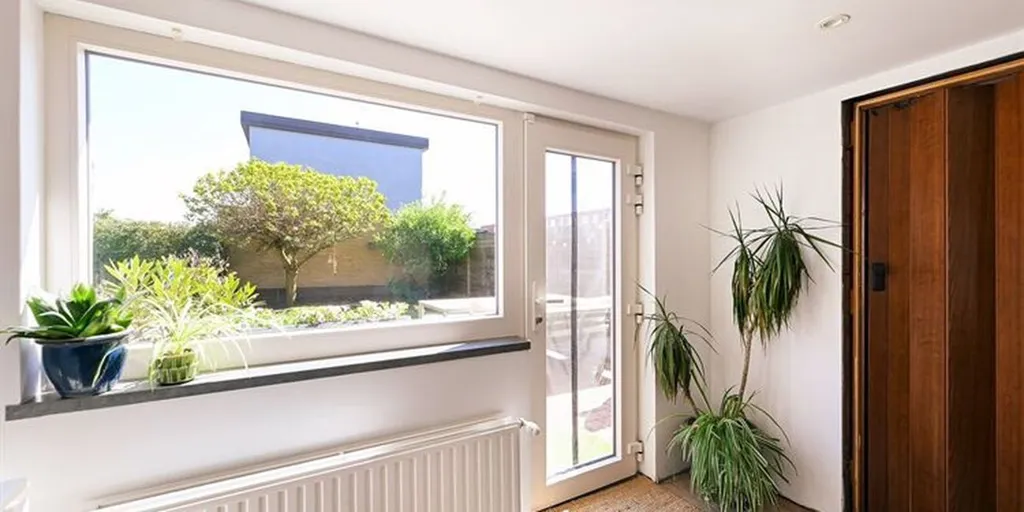 Esik - Fully Renovated Semi-Open House in Hoevenen