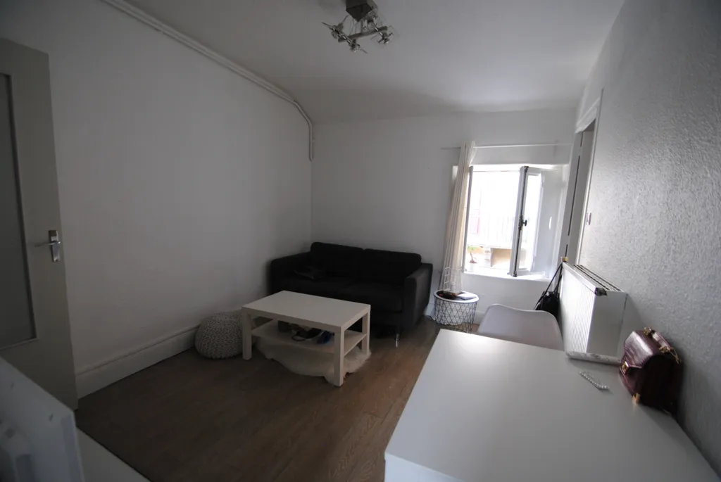 Living Room - Meubled 2-Bedroom Apartment in Riom Centre