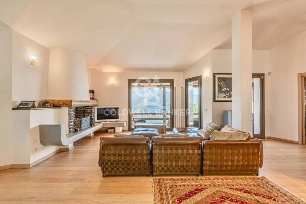Séjour - Panoramic Villa with Private Park in Costa Volpino