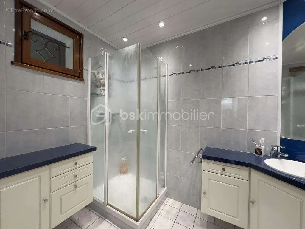 Vannitoad - Detached House with Garden in Bromines