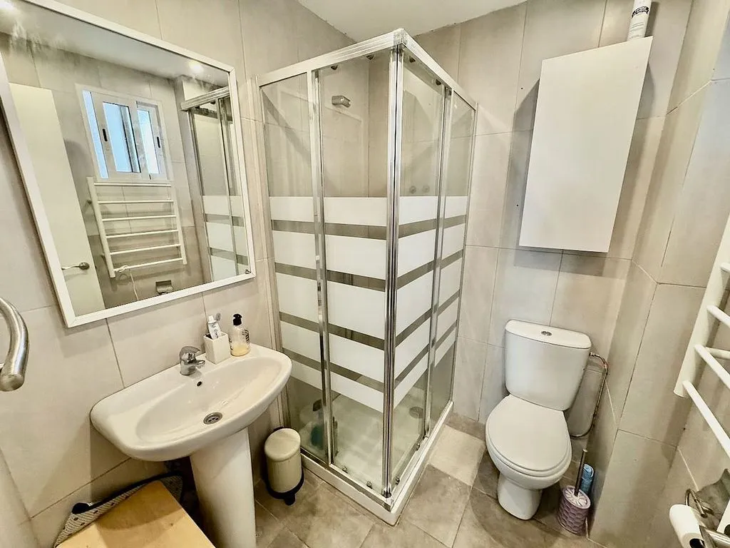 Salles de bain - Urban Flat with Rooftop Terrace in Estepona