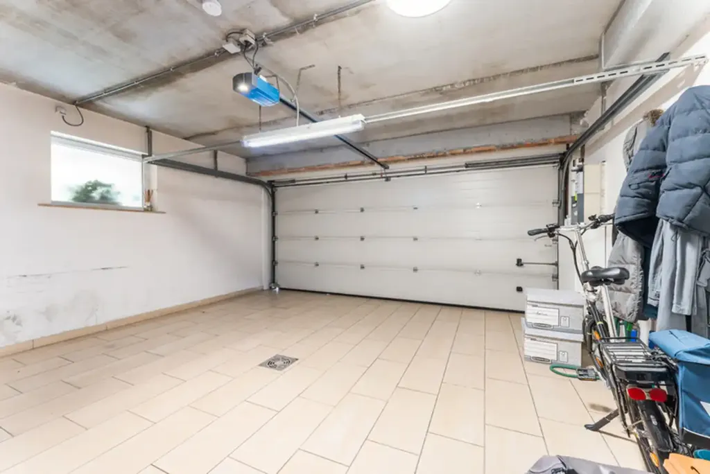 Garage - Maison 3 pièces à Roeselare