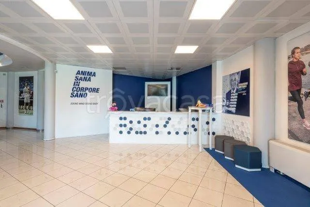 Entrée - Industrial Building with Showroom in Cuneo