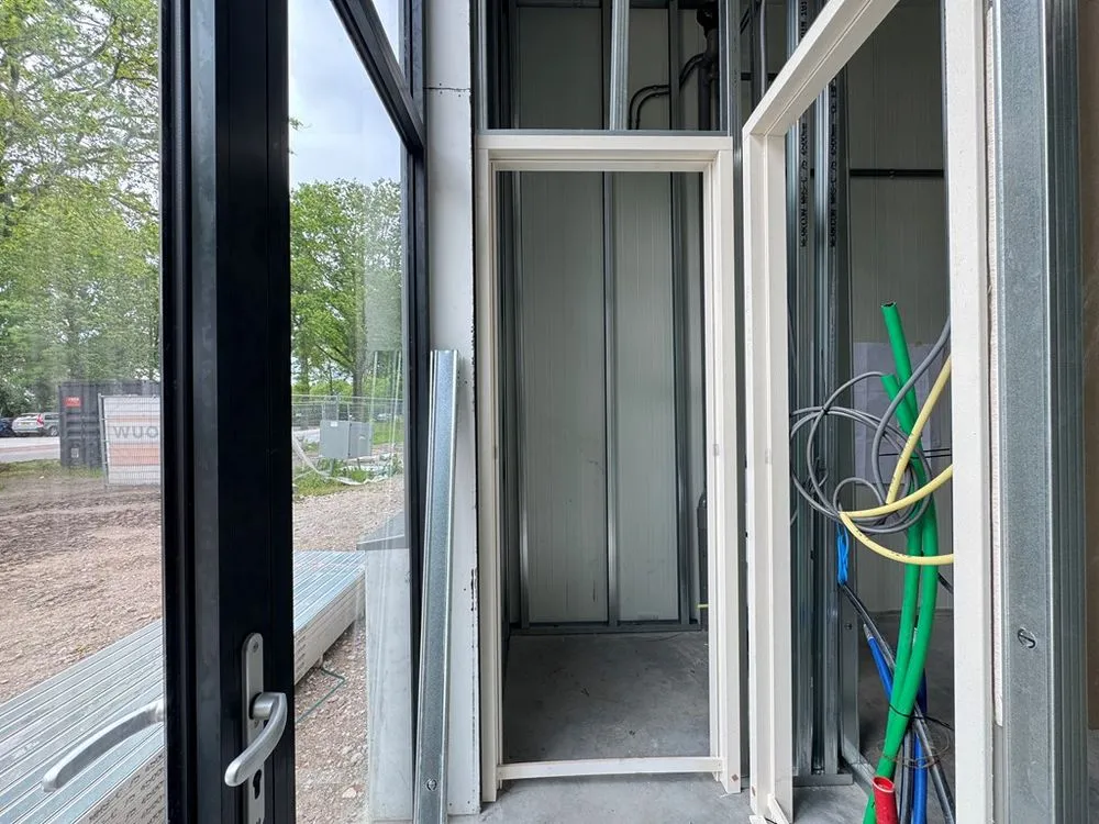 Pièces - New Business Spaces with Overhead Doors in Bladel