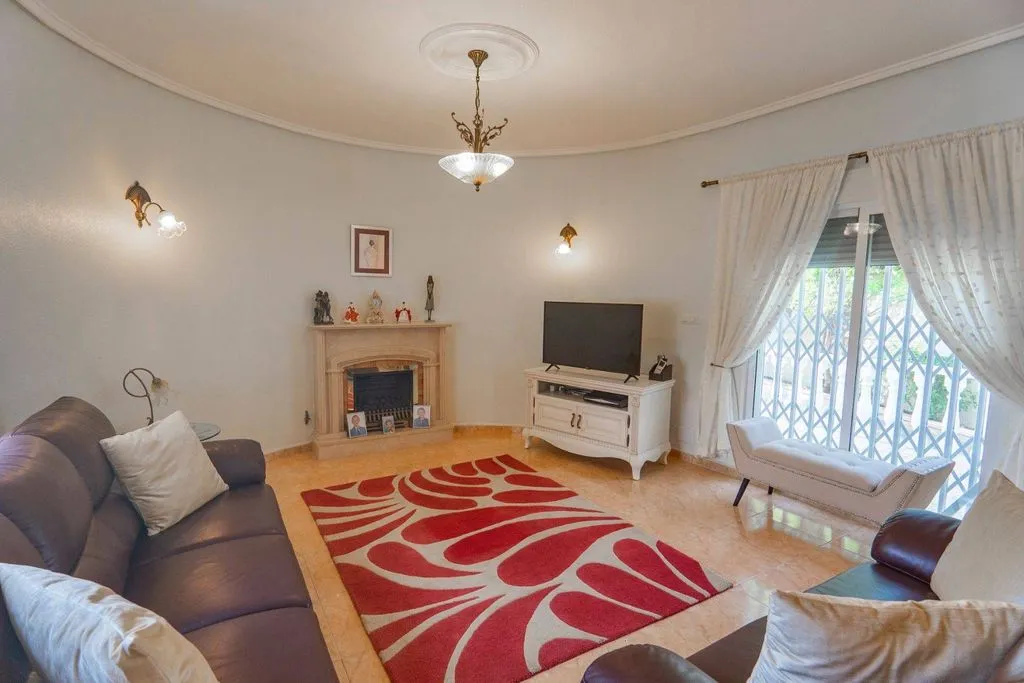 Elutuba - 4-Bedroom Villa with Pool in Ciudad Quesada