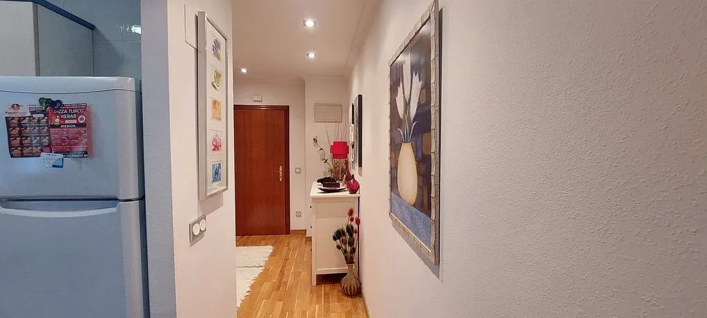 Esik - 1-Bedroom Apartment with Balcony in Oviedo
