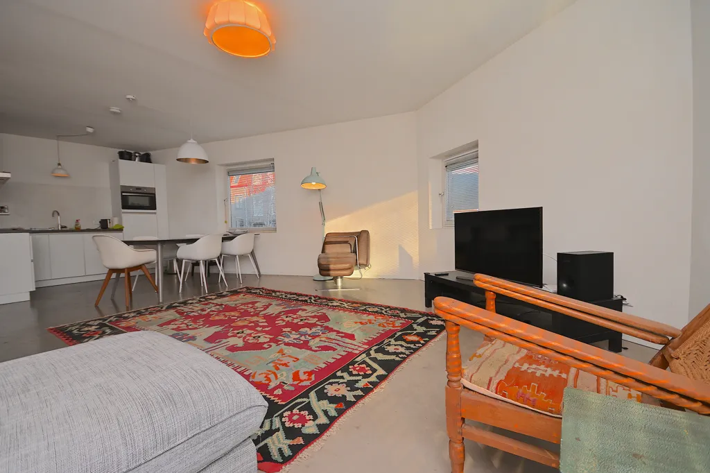 Furnished Two-Bedroom Flat with Balcony in Groningen
