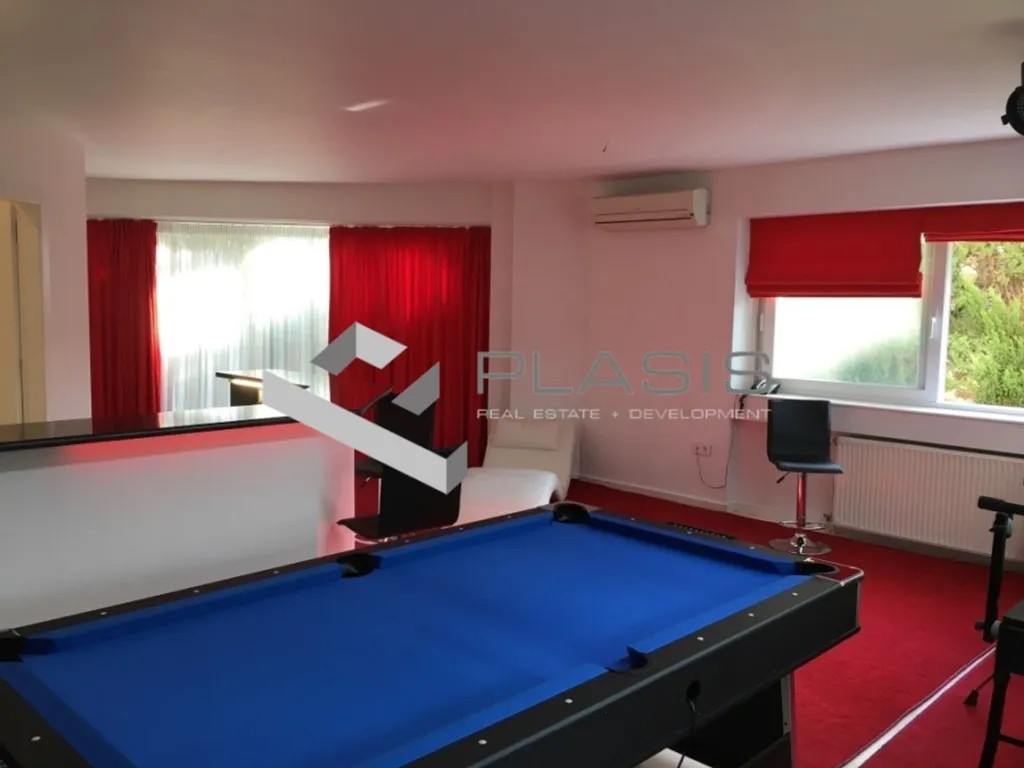 Pièces - Ground Floor Flat with Garden in Voula Centre