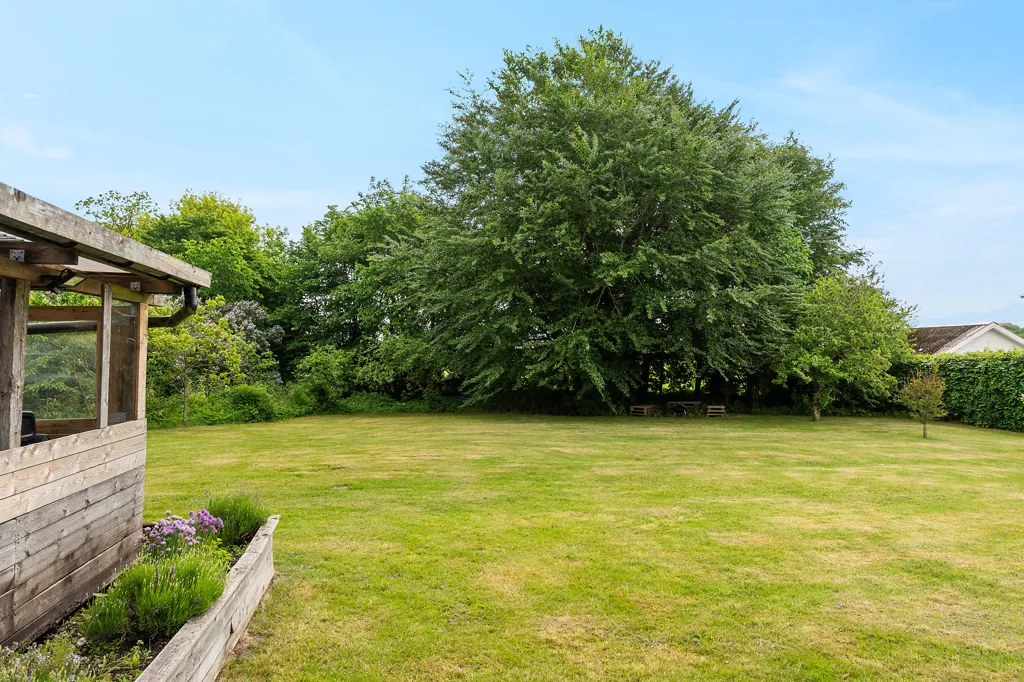 Aed - Historic Villa with Garden in Aulum