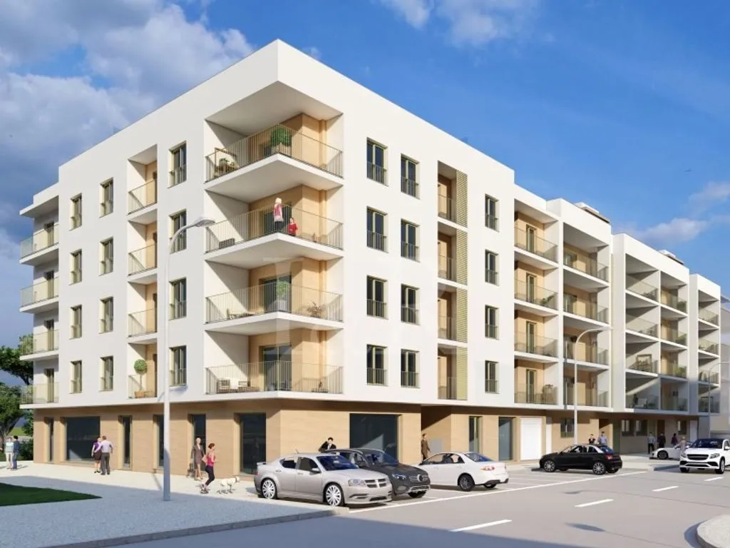 Luxury Flat with Balconies in Montijo