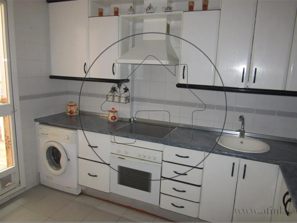 Cuisine - Student-Friendly Flat with Terrace in Zona Huerto Paco