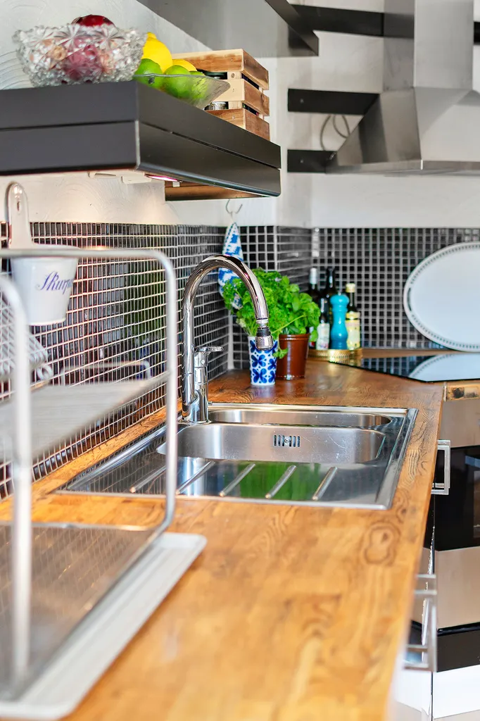 Cucina - Apartment with Balcony in Central Ystad