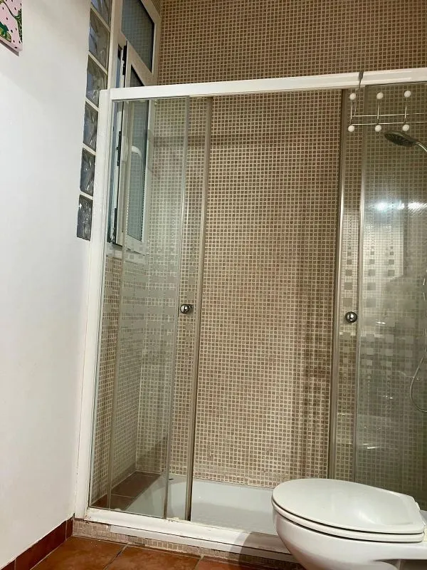 Bagni - Modernised Studio with Terrace in Poble Sec, Barcelona
