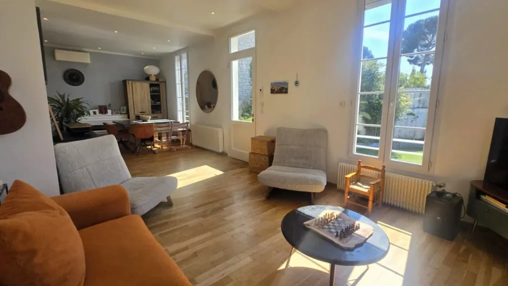 Elutuba - 1930s Villa with Garden in Nice