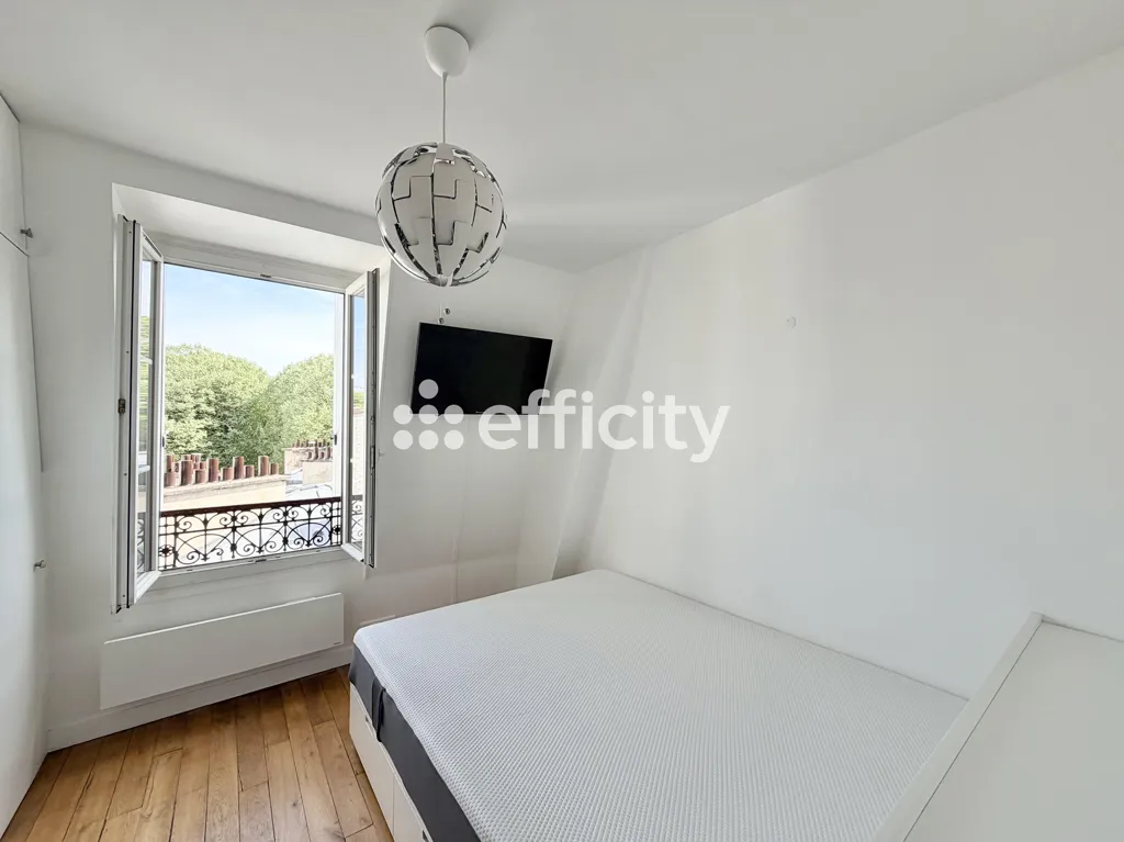 Chambres - Appartement Lumineux avec Vue Dégagée à Paris 20ème