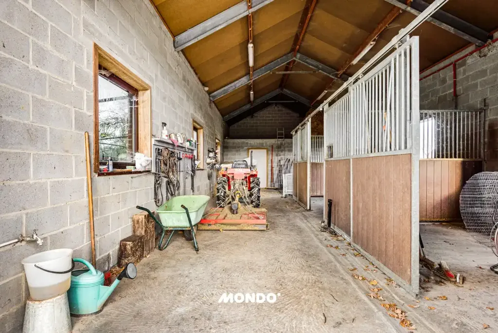 Garage - Estate with Indoor Pool near Brussels