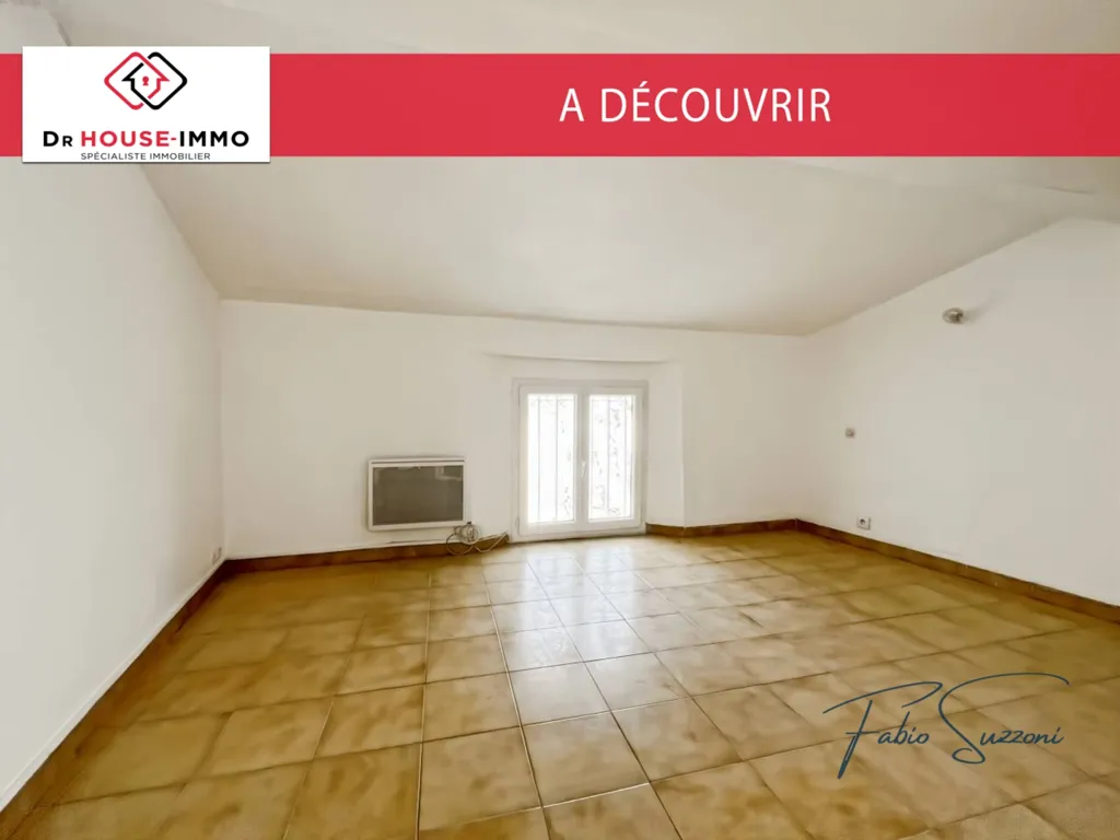 Séjour - Appartement Duplex avec Terrasse en Centre-Village à Gareoult