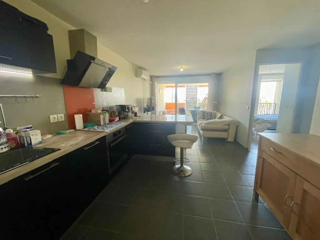 Cuisine - Appartement avec Terrasse et Vue Dégagée à Marseille