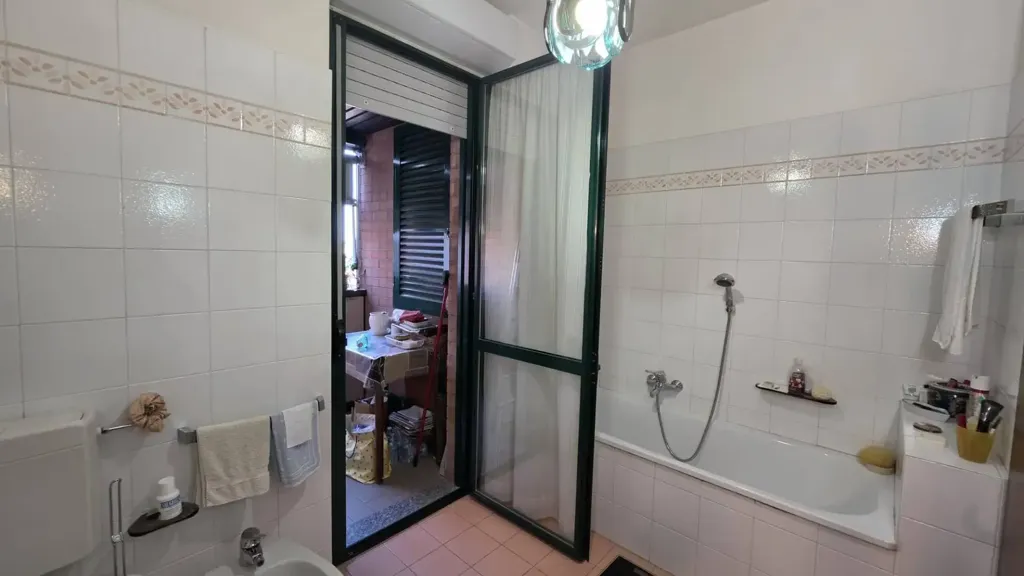 Bathrooms - Panoramic Apartment with Balcony in Asti