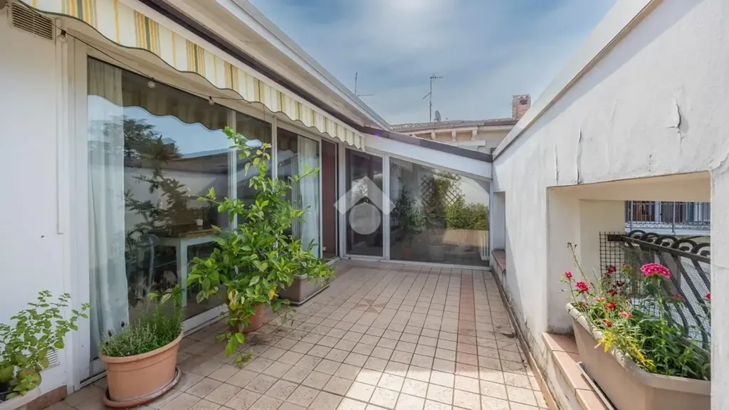 Terrazza - 4-Bedroom Apartment with Terrace in Dolcè