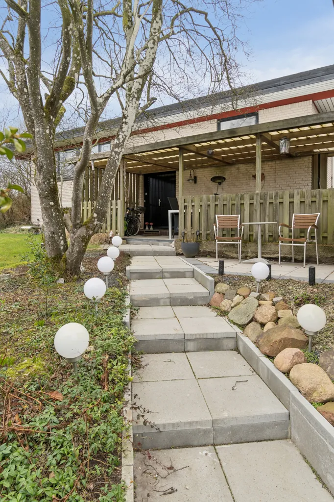 Jardin - Modernised Villa with View in Løgstrup