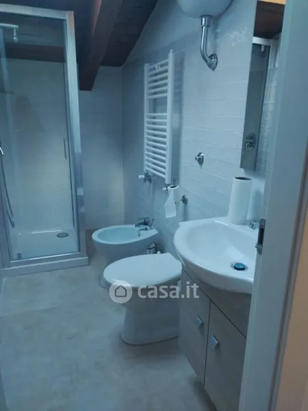 Vannitoad - Rented Attico with Balcony in Caserta