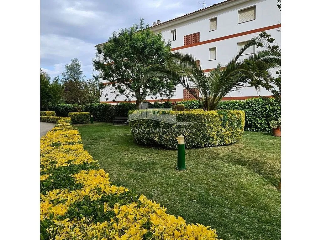 Jardin - Bright Apartment with Terrace in Port d'Aro