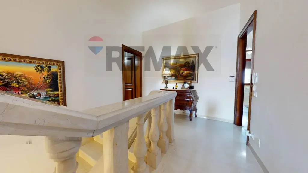 Pièces - Prestigious Villa with Terrace in Caldogno
