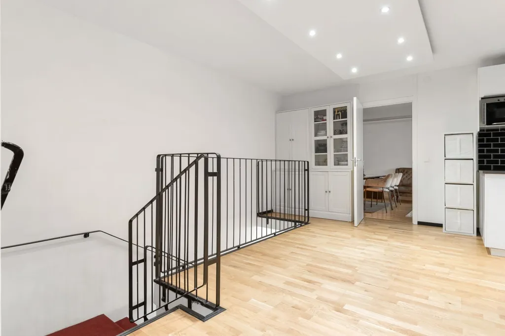 Pièces - Unique Apartment with Terrace in Kista