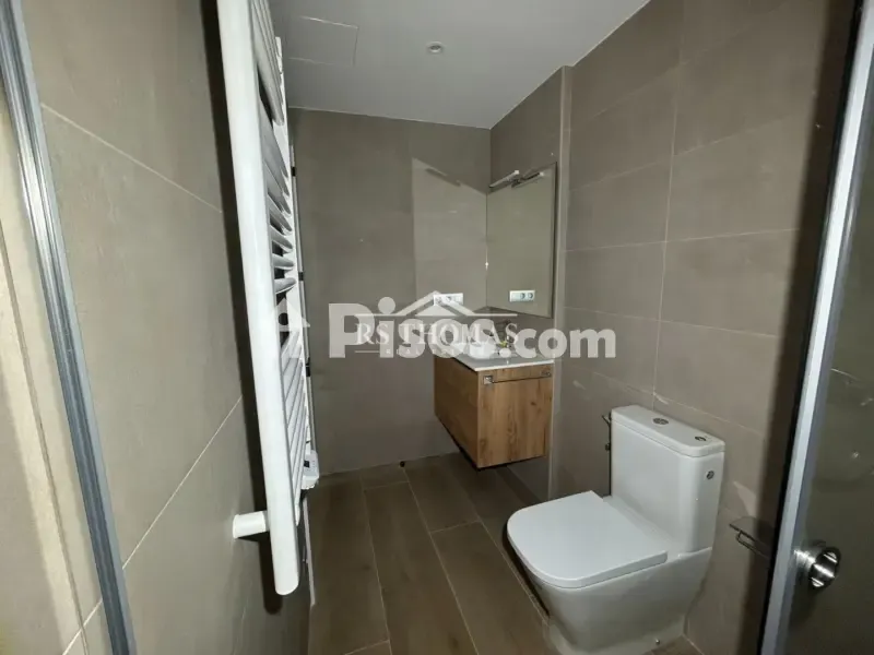 Vannitoad - New Flat with Patio in Escaldes Centre