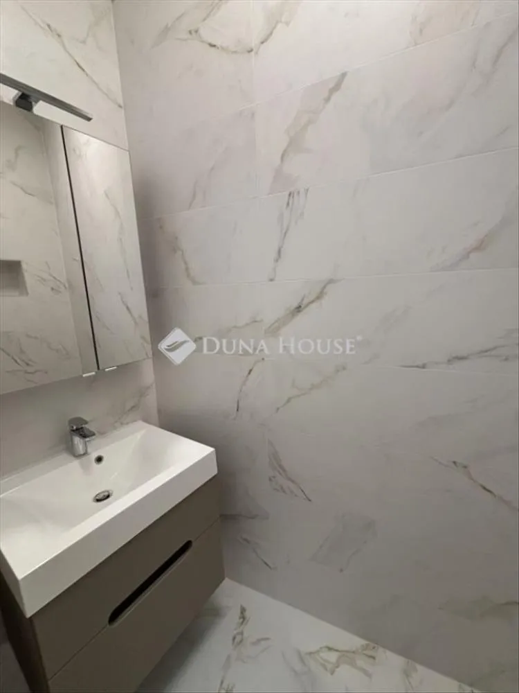 Vannitoad - Modern Ground Floor Flat in Kecskemét City Centre