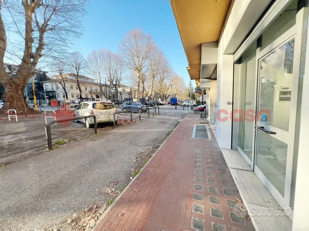 Välivaade - Commercial Space with High Visibility in Rieti