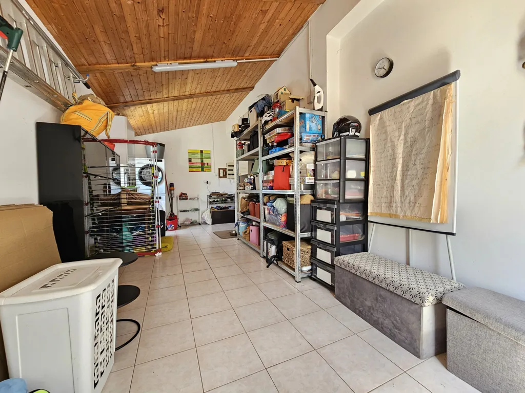Garage - House with Terrace near Town Centre