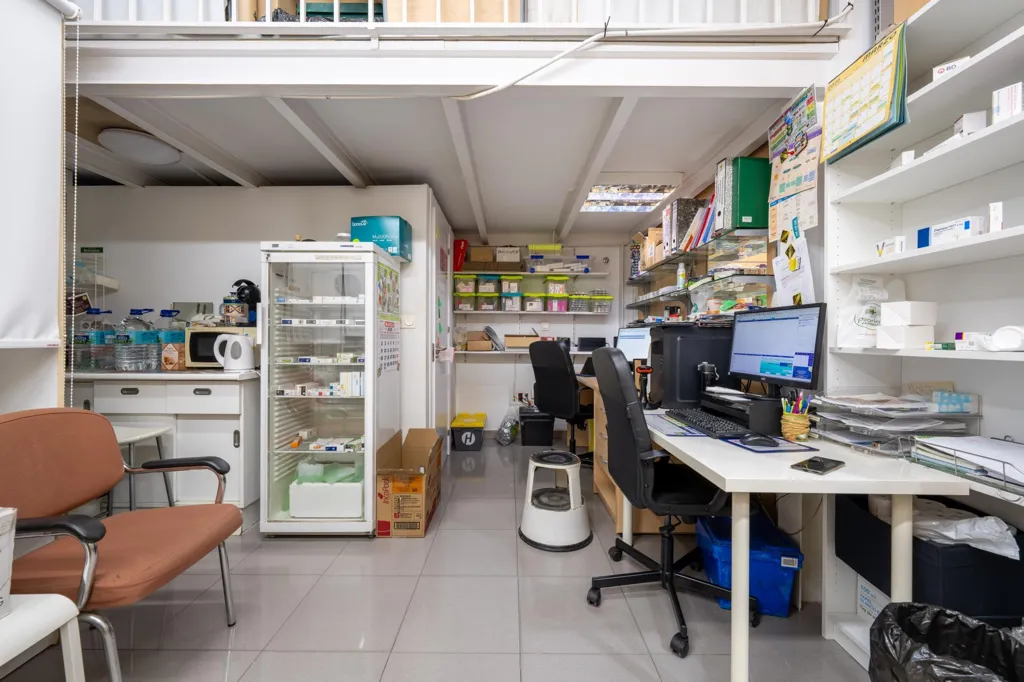 Office - Commercial Property with High Visibility in Almería