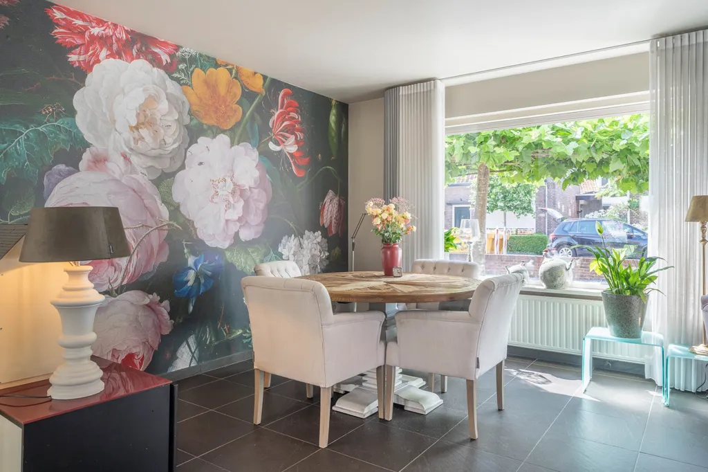 Dining Room - Detached House with Private Garden in Yerseke