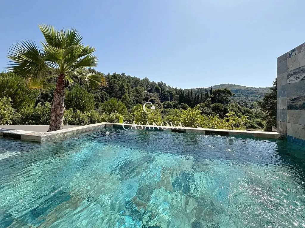 Piscine - Villa Contemporaine avec Vue Panoramique à Clermont-l'Hérault