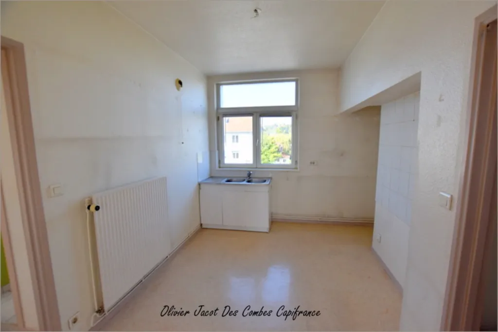 Cuisine - Appartement Lumineux avec Balcon à Montbéliard