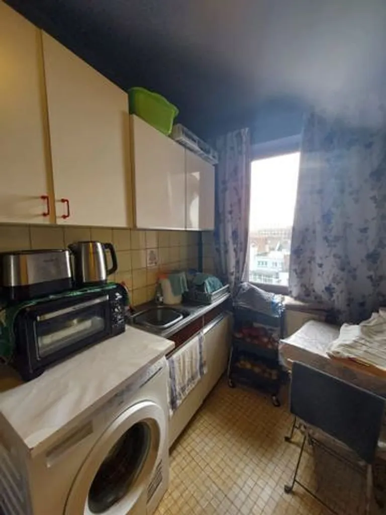 Cuisine - Studio avec Balcon à Berchem-Sainte-Agathe
